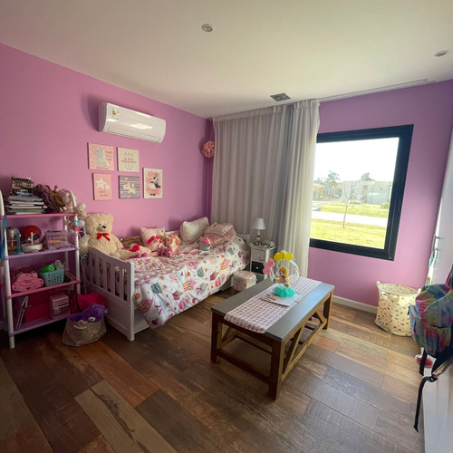 Hermosa Casa En Alquiler 3 Dorm Y Servicio En La Tahona Barrio Privado