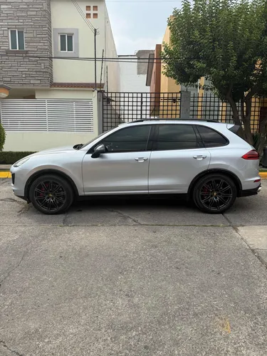 Porsche Cayenne 4.8 Turbo Tiptronic At