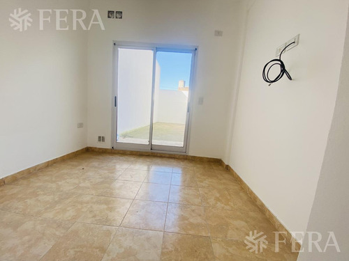 Imagen 4 de 7 de Venta De Departamento 1 Ambiente Divisible Con Patio En Sarandi (30019)