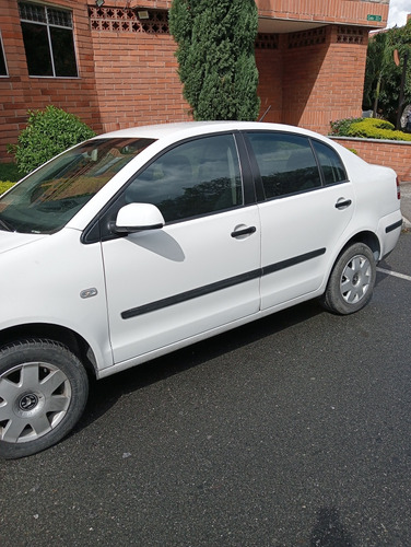 Volkswagen Polo 1.6 Basico