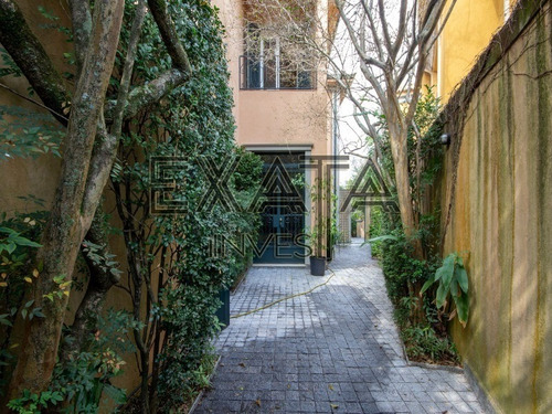 Imagem 2 de 22 de Casa Alto Padrão À Venda E Locação Rua Tranquila Nas Proximidades Do Clube Paineiras E Uma Linda Vista. 508m² - Terreno, 410m² - Construção , 4 Suítes Completas, Living Com Lareir - Ca00655 - 693952
