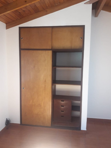 Duplex En Venta En Castelar Norte