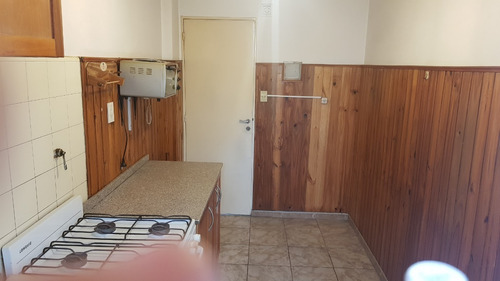 Imagen 14 de 30 de Departamento 3 Amb Con Patio Y Balcon Al Frente 1er Piso