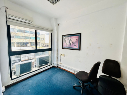 Venta Oficina Ciudad Vieja