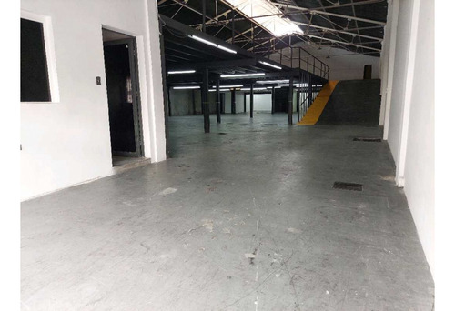 Alquilo Galpón 1200m2 Chacao 9867