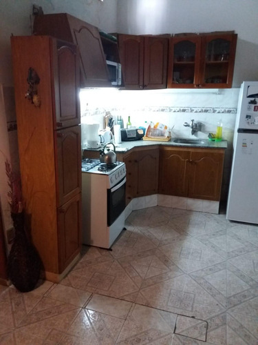 Casa 77 Mts2 Usd 25000 + Bhu 2 Dormitorios, Con Azotea.