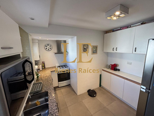 Venta Semipiso 4 Ambientes Con Cochera
