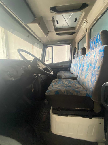 Mercedez Benz 1215