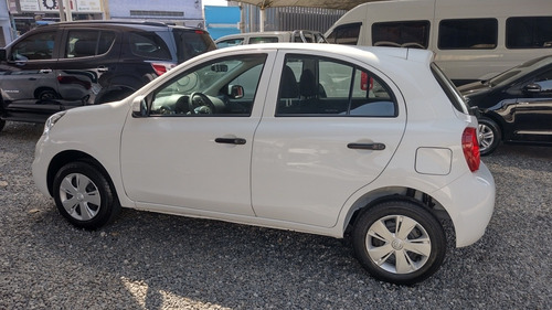 Imagem 3 de 8 de Nissan March 2019 1.0 12v S 5p