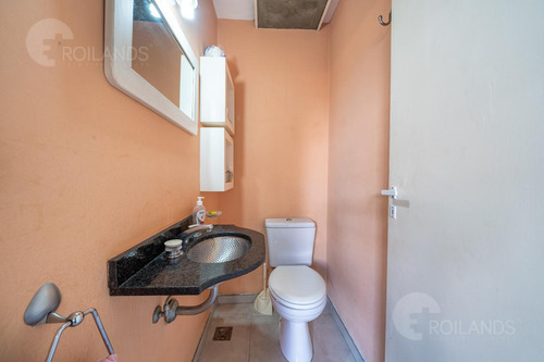 Venta Casa 6 Ambientes Con Pileta, Quincho Y Cochera En Olivos, Acepta Permuta
