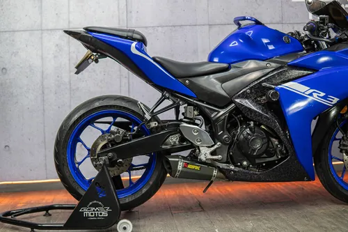 Yamaha R3 320 2015