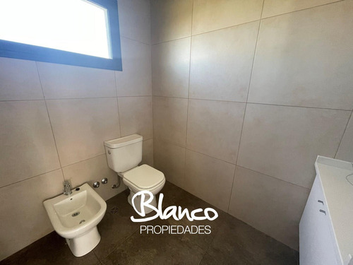 Casa En Venta En Puertos Del Lago, Barrio Ceibos, Escobar, G.b.a. Zona Norte