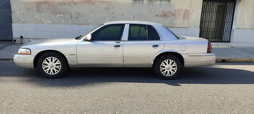 Imagen 4 de 15 de Ford Grand Marquis Ls