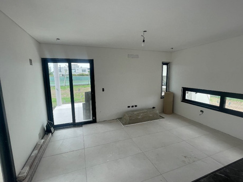 Casa En Venta Con Permuta En Greenville Polo Resort