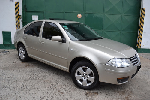 Volkswagen Bora 2.0 Trendline 115cv 2013 / Impecable