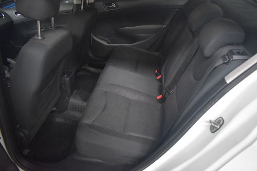 Peugeot 408 2.0 Allure 143cv