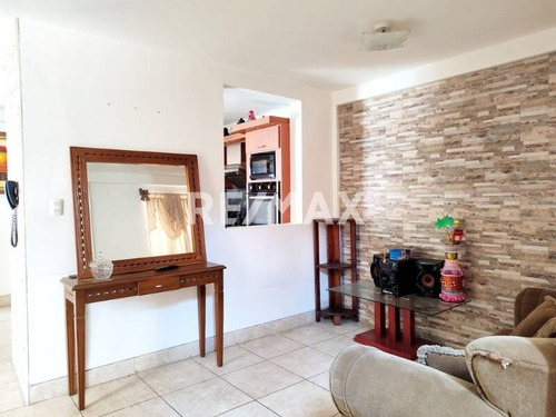 Imagen 3 de 22 de En Venta Town House En Residencia Pozo Esmeralda Mm 555614