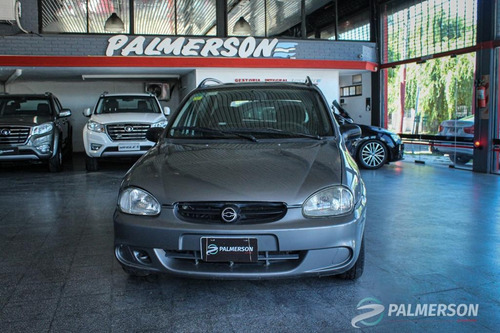 Imagen 2 de 11 de Chevrolet Corsa 1.6 Gl Aa Dh Sw 2005