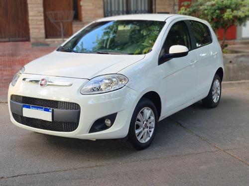 Imagen 14 de 16 de Fiat Nuevo Palio 1.4 5ptas Attractive Top 2016