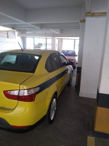 Fiat Grand Siena 2016 1.6 16v Essence Flex 4p