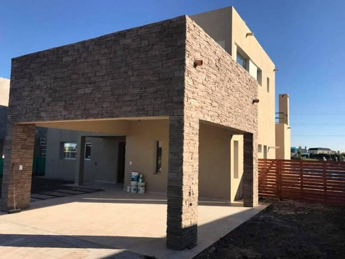 Imagen 13 de 20 de Casa En Venta En San Gabriel, Villanueva, Tigre