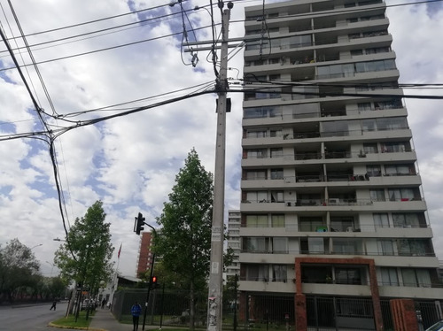 Excelente Departamento Ubuicado En Cfrescente Errazuriz 401