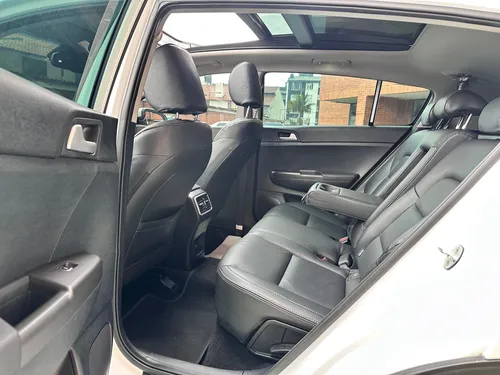 Kia Sportage Gt 2.0L Gt Line 4X2 At