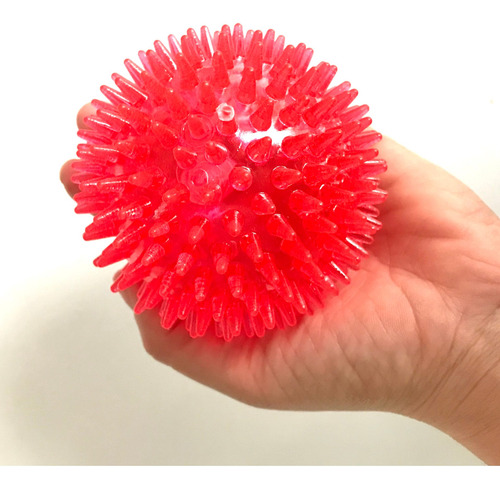 Imagem 2 de 4 de Brinquedo De Cachorro Bola Espinho Com Som Vermelha Grande