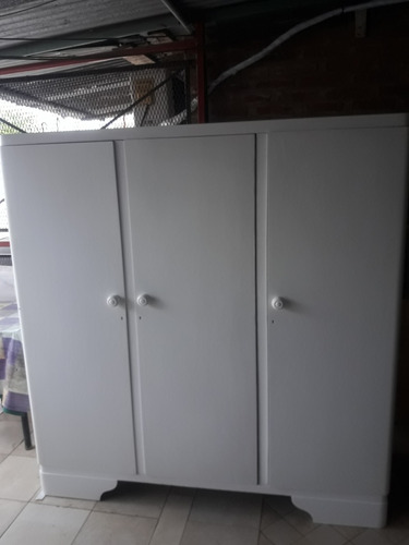 Vendo Ropero Totalmente Laqueado Blanco Es Desmontable Se Pu