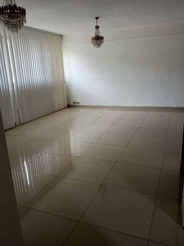 Imagen 4 de 13 de Apartamento En Montalban I