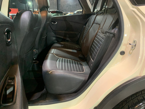 Imagen 13 de 14 de Renault Captur 1.6 Intense Cvt 2019 Nico Mazzaroni Kicks