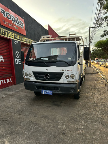 M.benz/accelo1016
