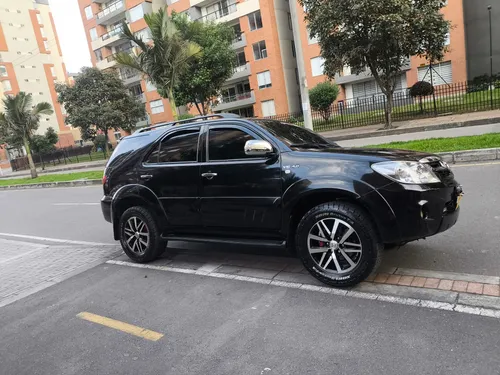 Toyota Fortuner 4.0 Sr5