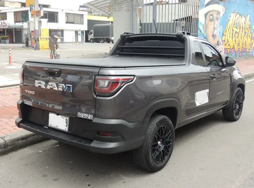 RAM 700 1.4 Slt