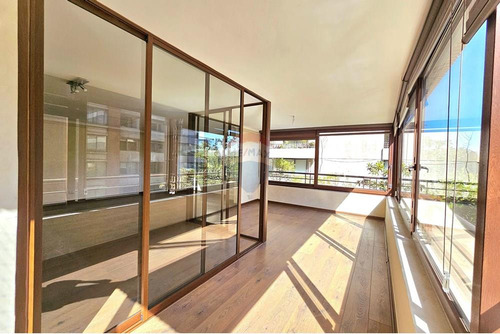 4 Dormitorios Amplios Y Renovado. Departamento