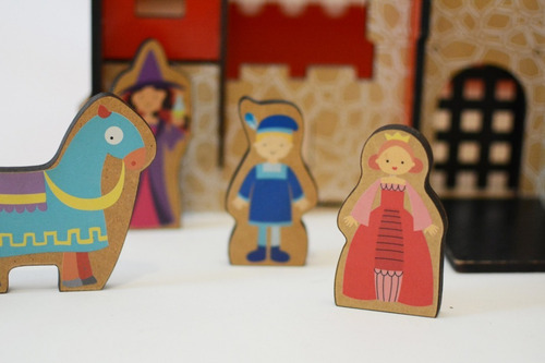 Imagen 5 de 10 de Castillo Madera Juego Infantil Figuras Medievales Niños