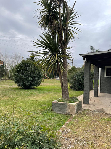 Casa En Venta - 2 Dormitorios 1 Baño - Cochera - 1.750mts2 - Coronel Brandsen