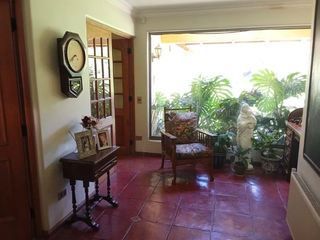 Imagen 3 de 30 de Casa Colonial En Venta En Condominio 7 Dorm. Lo Vargas Lampa