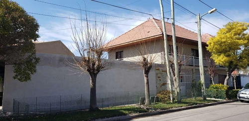 Vendo Casa 4 Dormis De 205 M2 En B° 14 De Octubre - Neuquén