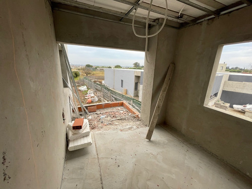 Imagen 10 de 28 de Venta Permuta Casa Barrio Cerrado Privado San Sebastian Seguridad Pileta Parrilla Cuotas Financiación Facilidades Oportunidad Inversión