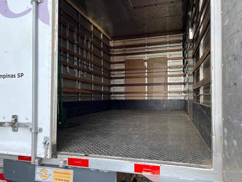 Imagem 10 de 12 de Iveco Daily 35s14 - 2015 - Baú De 4,20 Com Rastreador