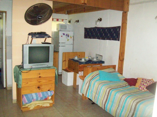 Vendo Complejo De 4 Cabañas A Reciclar Y Equipar
