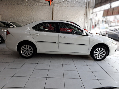 Jac Motors J5 1.5 Couro / Temos Voyage Uber App 99 2015