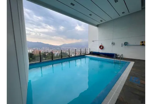 Vendo Apartamento Triplex En El Poblado, San Lucas