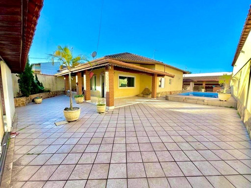 Imagem 1 de 11 de M - Mansão Localizada No Bairro Tude Bastos, Clique No Anúncio E Saia Encantado