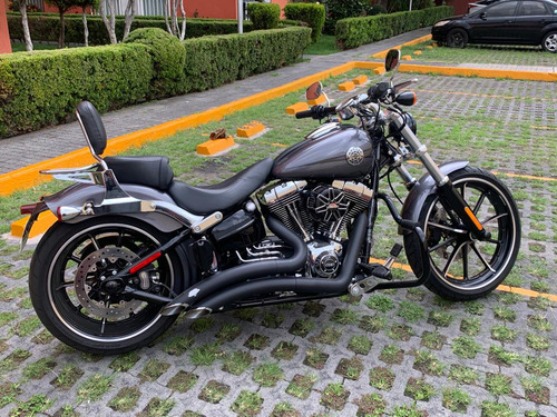 Harley Davidson Breakout 2015
