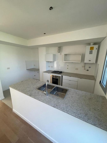 Imagen 12 de 22 de Venta Dpto Pb 3 Dorm. Gran Terraza Con Parrilla Y Vista Al Río Con Amarras.