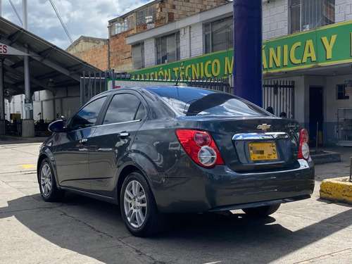 Chevrolet Sonic 1.6 Lt 4 p