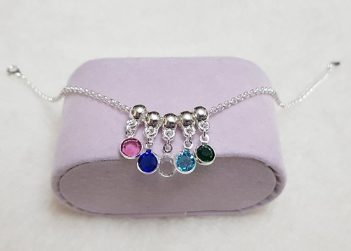 Pulsera Con Dijes De Colores En Plata Laminada 