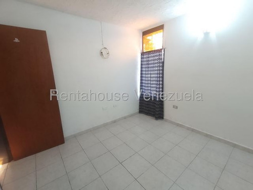 Apartamento En Alquiler En Urb. Parque Choroni Ii (base Aragua) #25-23523 Rm